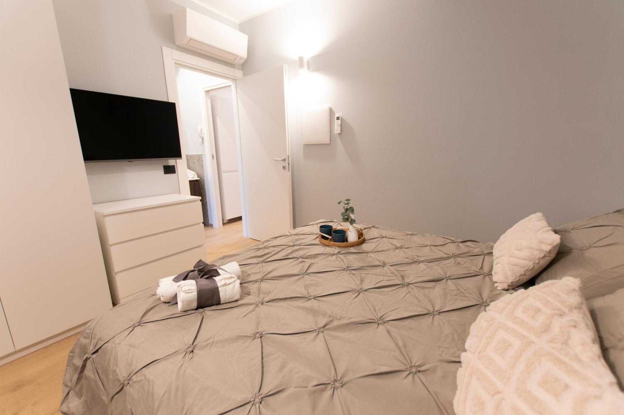 Apartamento Ihost Luxury -Private Parking- Plana 4 Milán Exterior foto